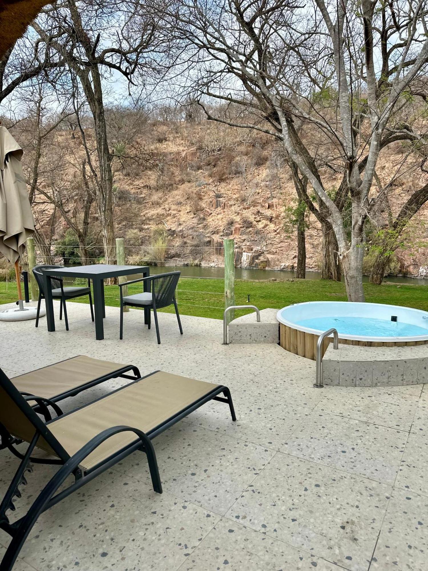Mologa River Lodge Rust de Winter Екстер'єр фото